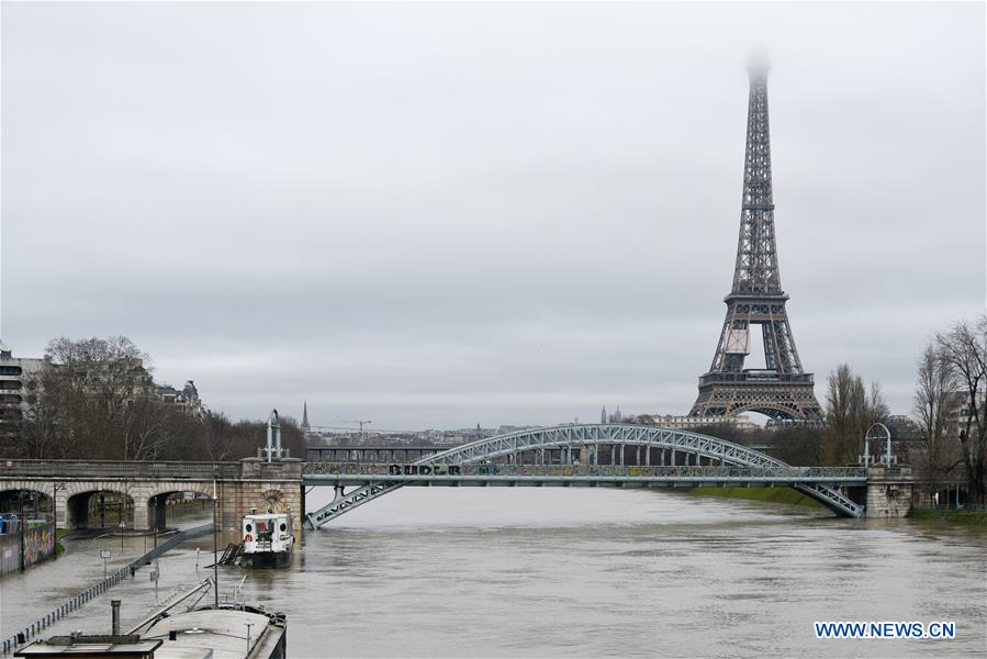 FRANCE-PARIS-FLOODS RISK-ORANGE ALERT