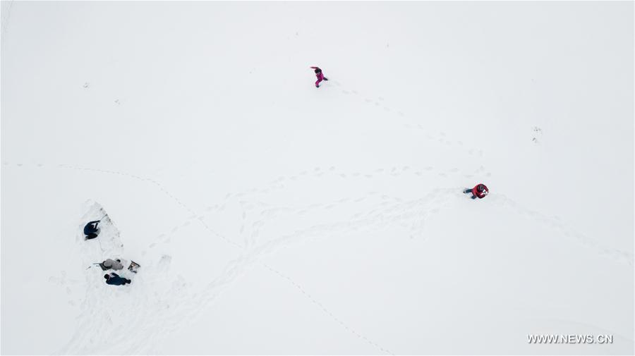 CHINA-XINJIANG-SCIENCE-RESEARCH-SNOW (CN)