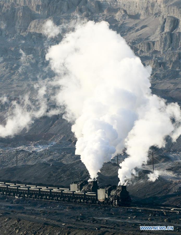 CHINA-XINJIANG-STEAM LOCOMOTIVE-DRIVER (CN)