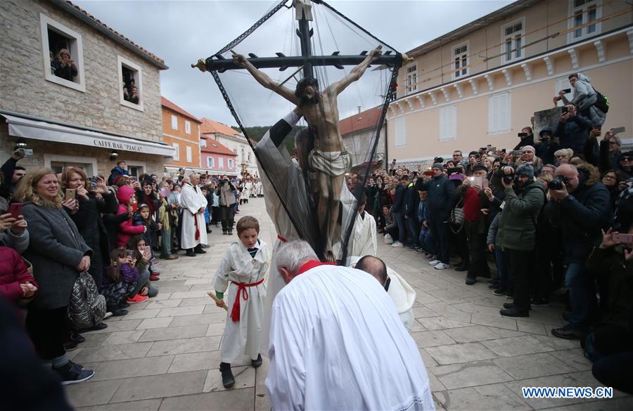 CROATIA-HVAR-PROCESSION ZA KRIZEN