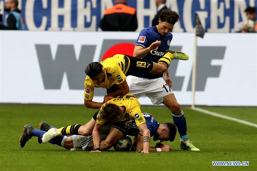 (SP)GERMANY-GELSENKIRCHEN-BUNDESLIGA-SCHALKE 04 VS DORTMUND