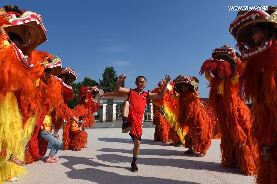 CHINA-JIANGXI-SCHOOL-CLASS-LION DANCE (CN)