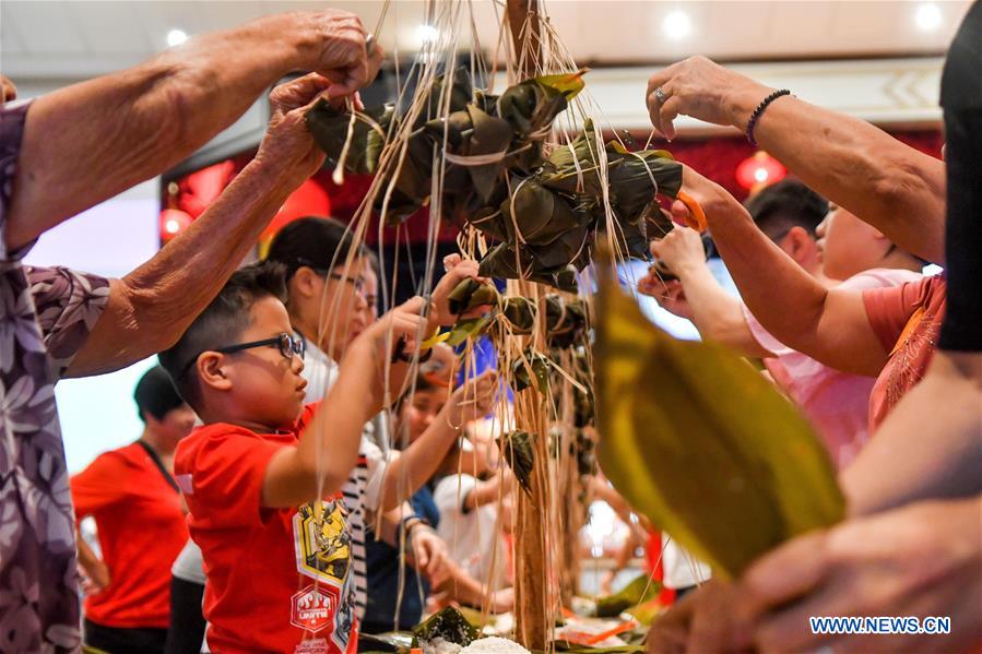 MALAYSIA-KUALA LUMPUR-ZONGZI-WRAPPING-CONTEST