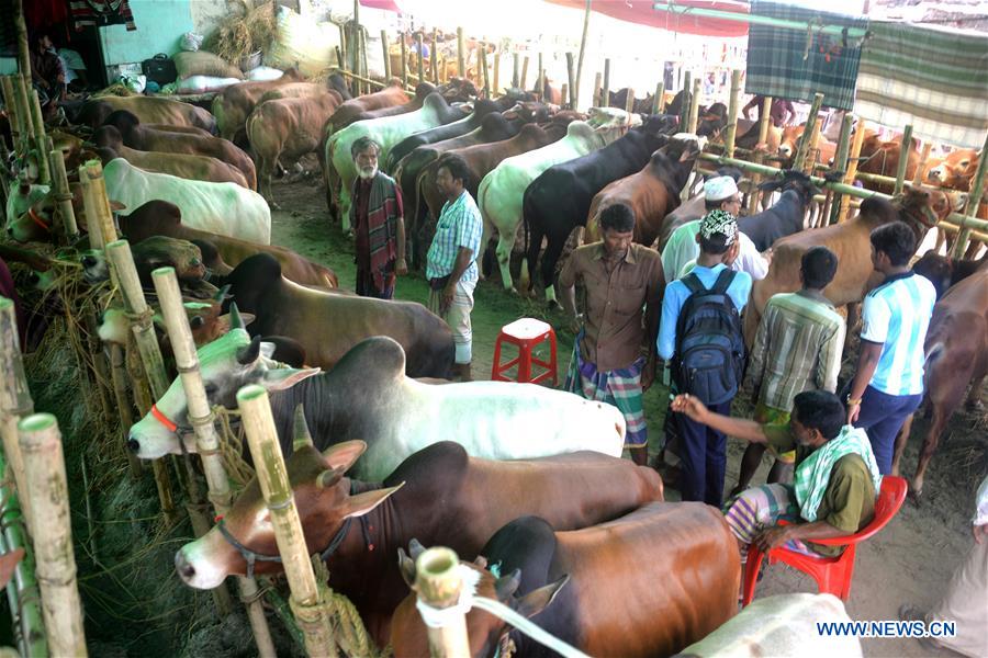 BANGLADESH-DHAKA-EID AL-ADHA-CATTLE-MARKET