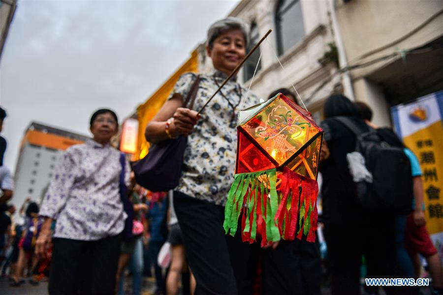 MALAYSIA-KUALA LUMPUR-MID AUTUMN FESTIVAL-CELEBRATION