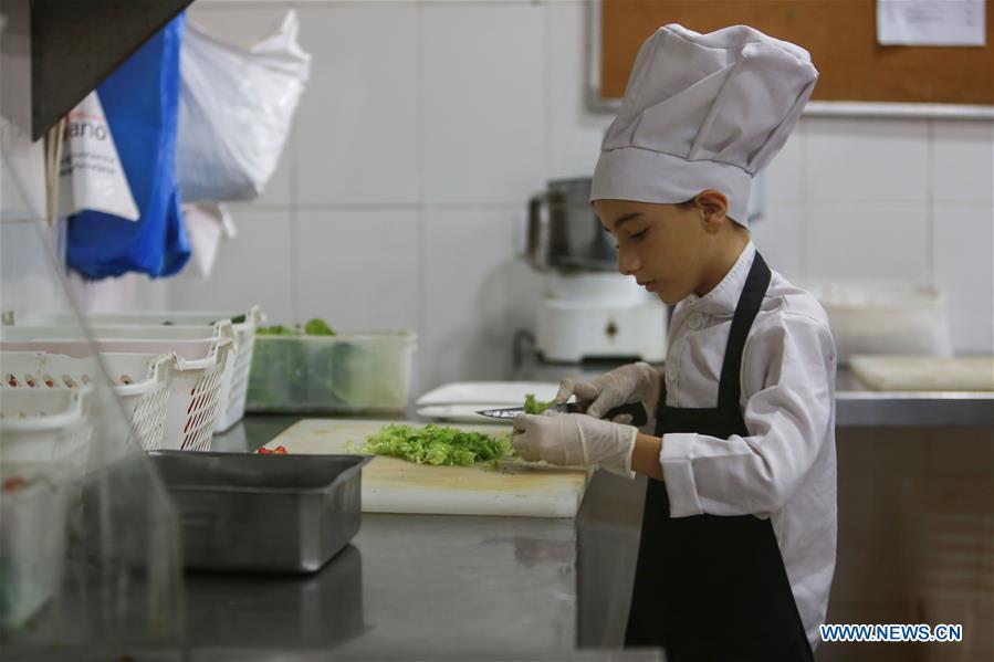 MIDEAST-GAZA-CHILD-CANCER-COOK-FEATURE