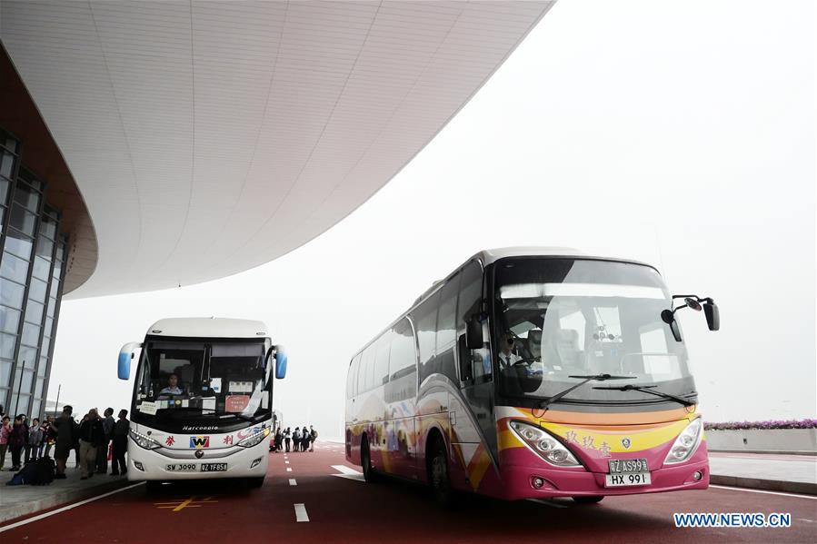 CHINA-HONG KONG-ZHUHAI-MACAO BRIDGE-PUBLIC TRAFFIC-OPEN (CN)