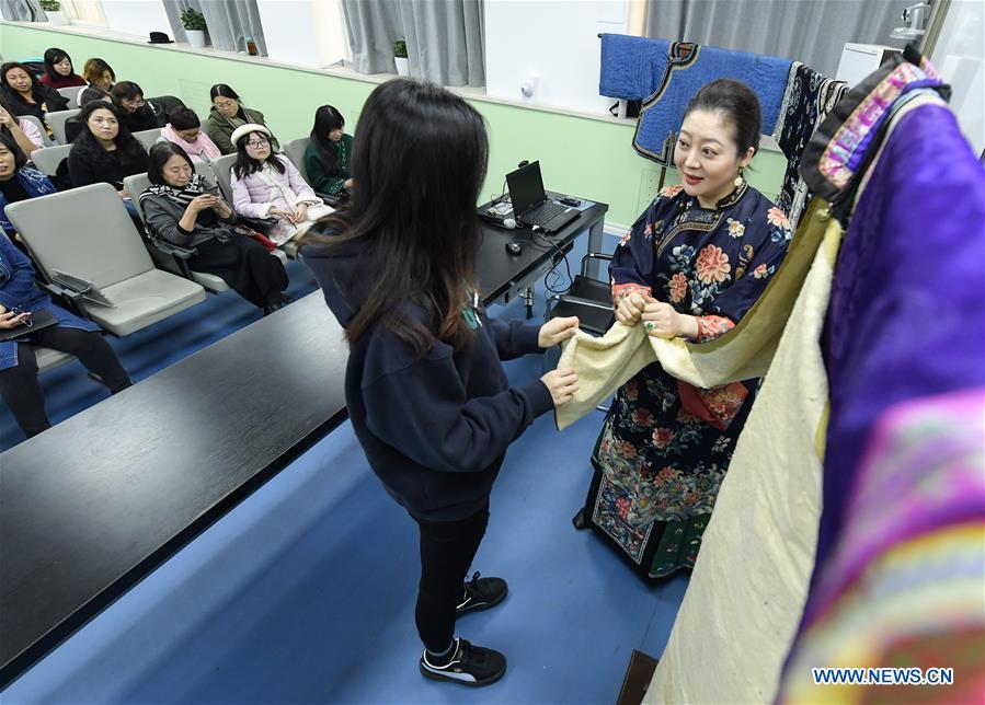 CHINA-BEIJING-CLASSICAL COSTUME CLASS (CN)