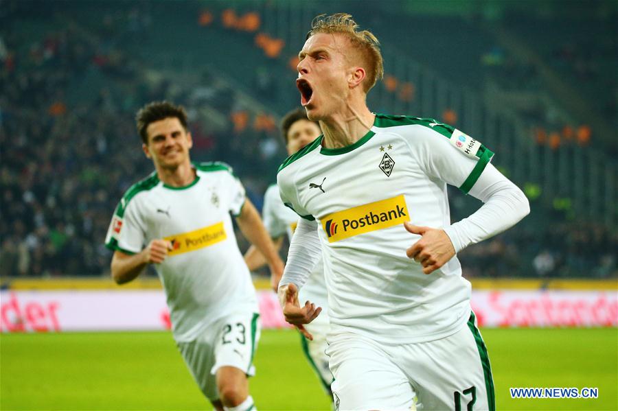 (SP)GERMANY-MOENCHENGLADBACH-SOCCER-BUNDESLIGA-MOENCHENGLADBACH VS AUGSBURG