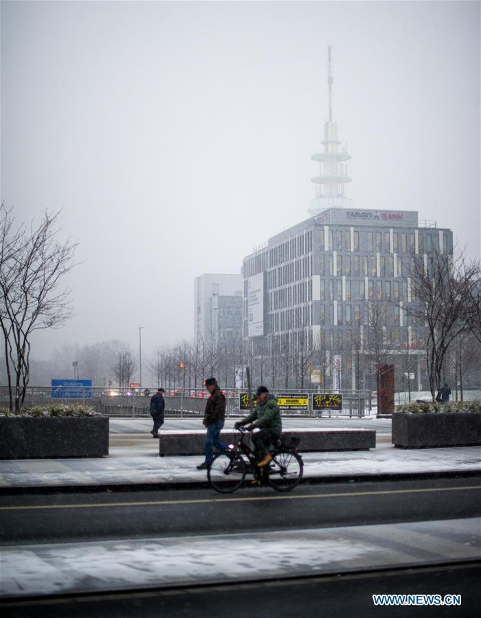 GERMANY-DUISBURG-SNOWFALL