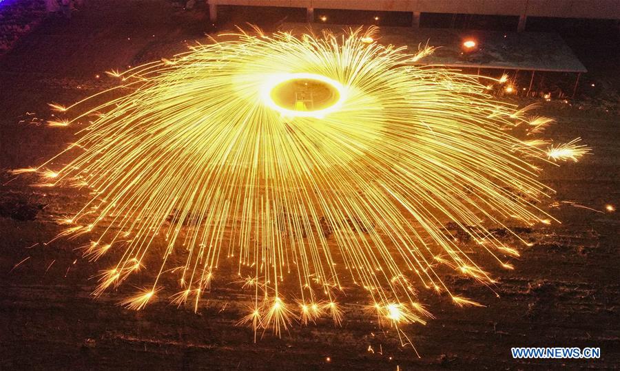 #CHINA-HEBEI-LANTERN FESTIVAL-MOLTEN IRON FIREWORKS (CN)