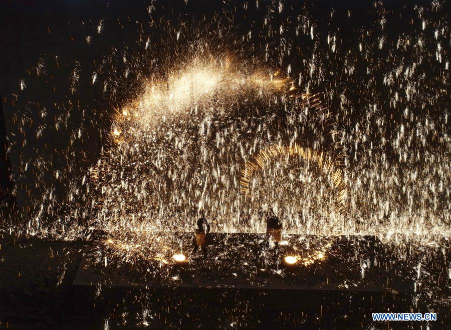 #CHINA-HEBEI-LANTERN FESTIVAL-MOLTEN IRON FIREWORKS (CN)