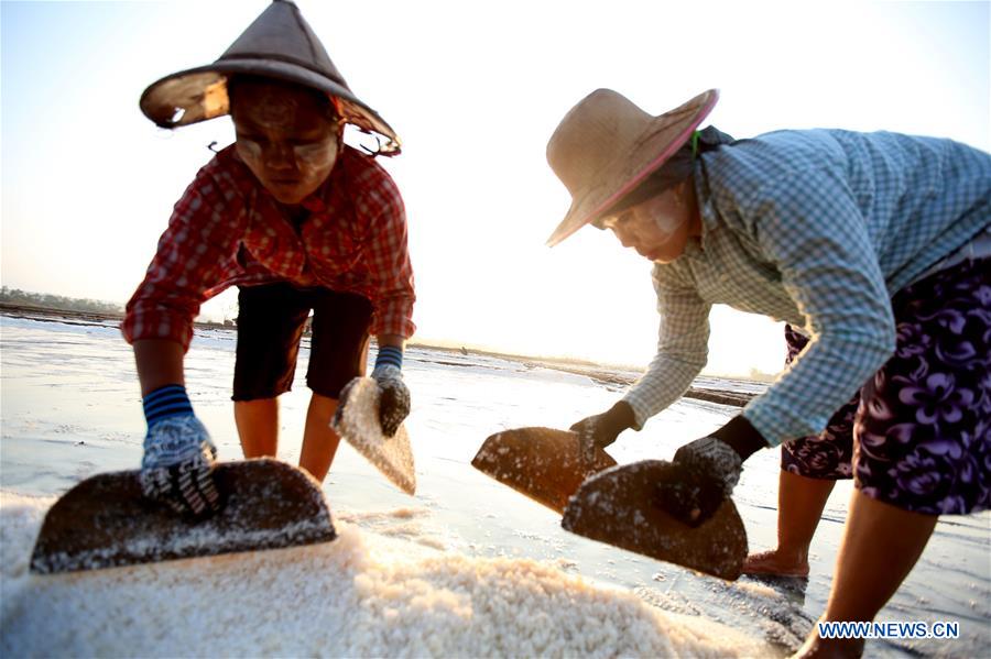 MYANMAR-THANBYUZAYAT-SALT BED