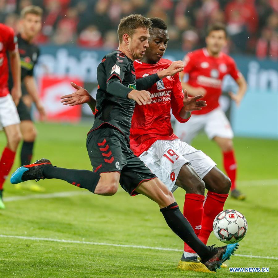 (SP)GERMANY-MAINZ-SOCCER-BUNDESLIGA-MAINZ VS FREIBURG