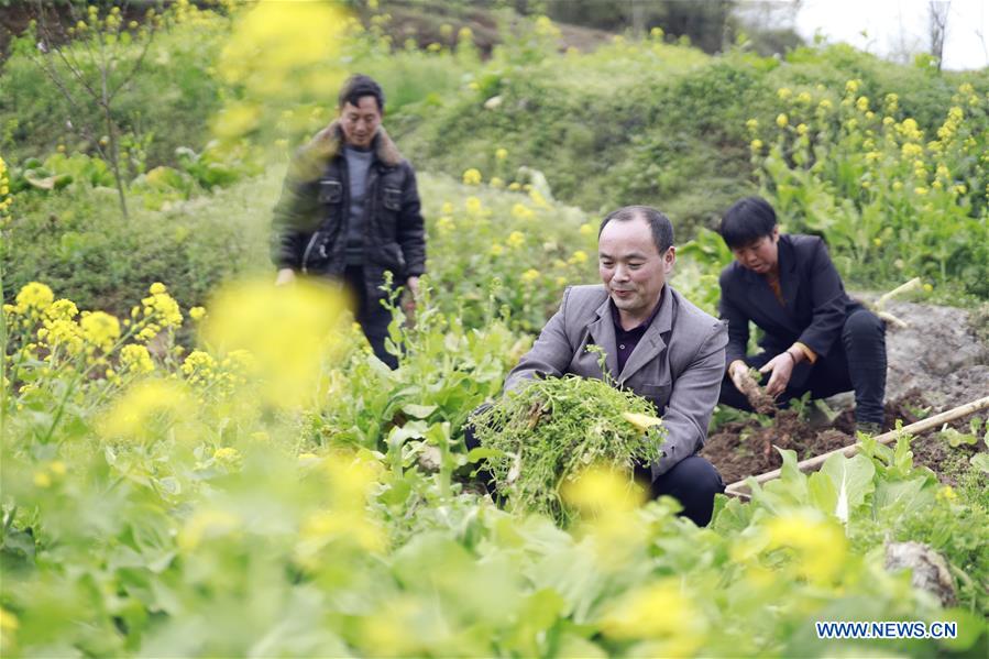 CHINA-CHONGQING-MAN OF DUAL ROLE (CN)