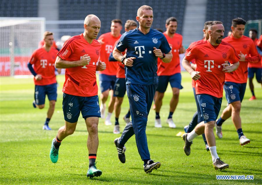 (SP)GERMANY-BERLIN-SOCCER-GERMAN CUP-LEIPZIG VS BAYERN MUNICH-PREPARATIONS