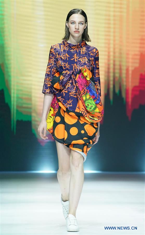 CHINA-CHENGDU-COLLEGE-FASHION WEEK (CN)