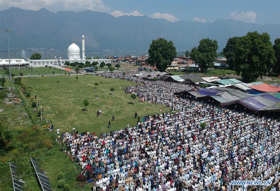 KASHMIR-SRINAGAR-RAMADAN-PRAYERS