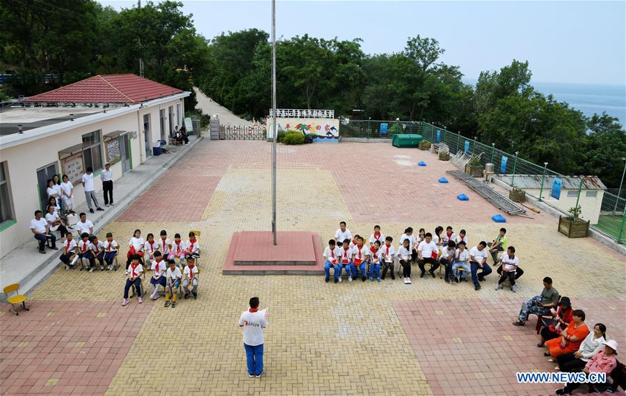 CHINA-QINGDAO-LINGSHAN ISLAND-GRADUATION CEREMONY (CN)