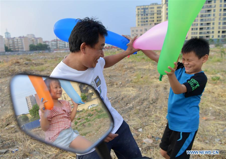 CHINA-JIANGXI-NANCHANG-MIGRANT WORKER-CHILDREN-SUMMER VACATION (CN)