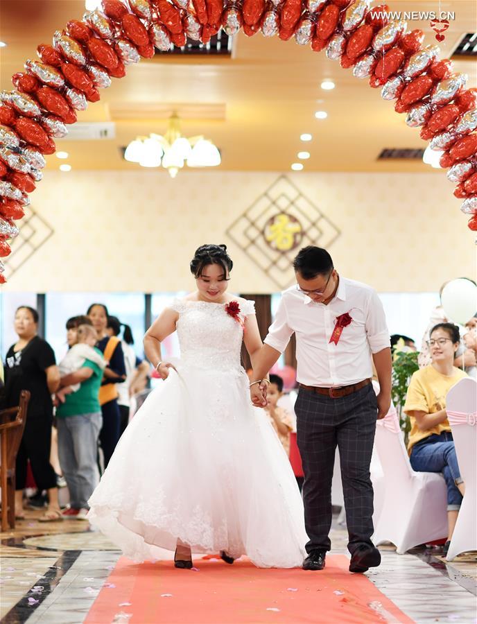 CHINA-GUIZHOU-TONGREN-POVERTY ALLEVIATION-LOVERS-WEDDING (CN) 