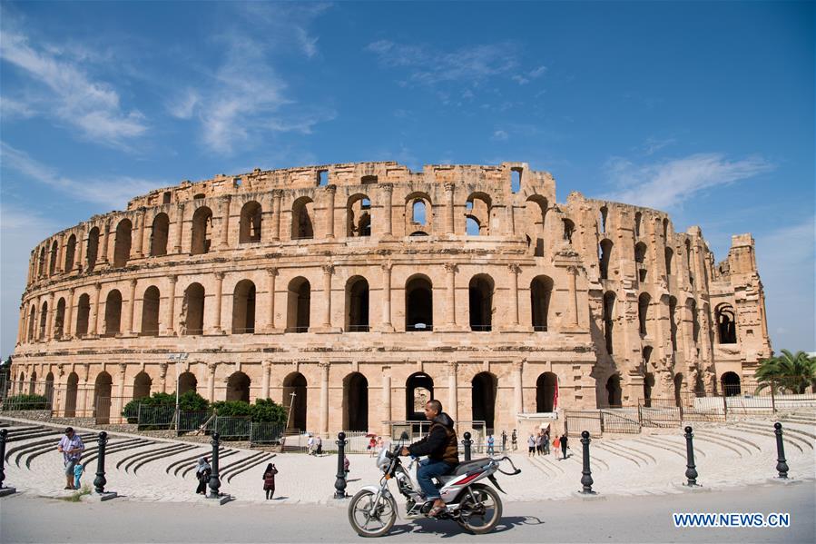 TUNISIA-EL JEM-AMPHITHEATRE