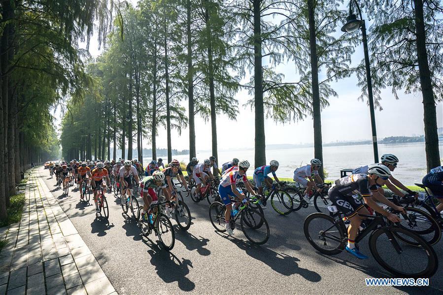 (SP)CHINA-WUHAN-7TH MILITARY WORLD GAMES-CYCLING ROAD