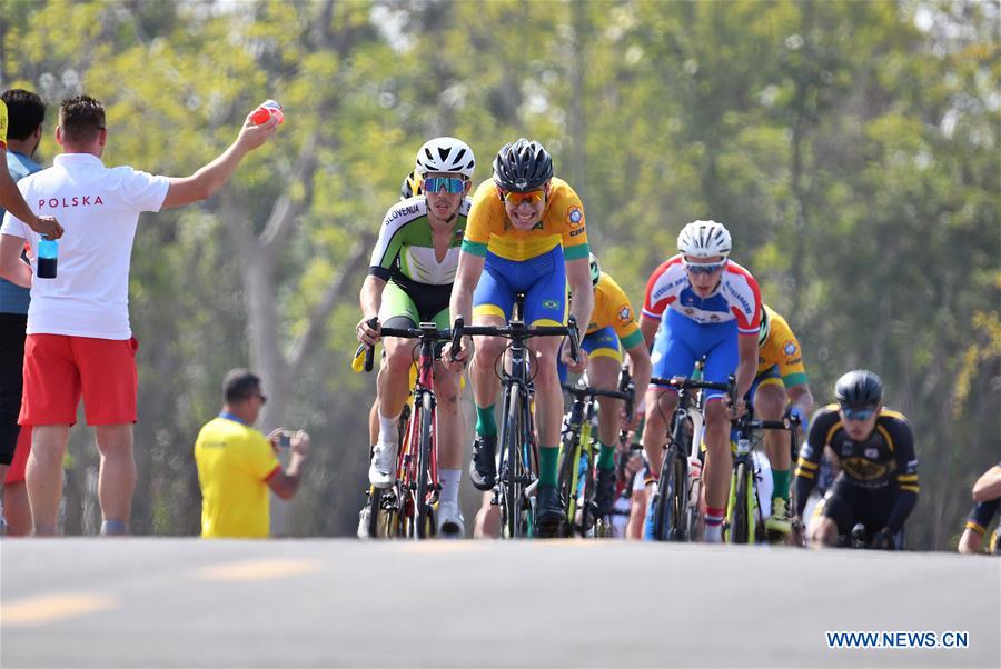 (SP)CHINA-WUHAN-7TH MILITARY WORLD GAMES-CYCLING ROAD