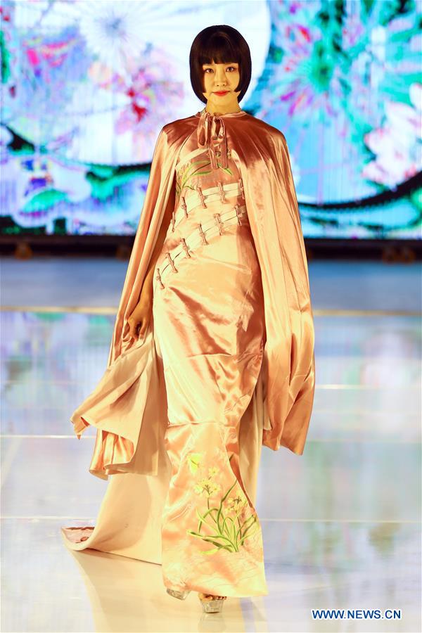 EGYPT-CAIRO-CHINESE FASHION SHOW