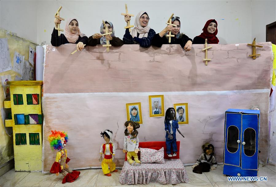 MIDEAST-GAZA-ARTIST-PUPPET THEATER