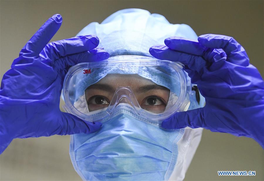 CHINA-CHONGQING-CORONAVIRUS FIGHT-FEMALE DOCTOR (CN)